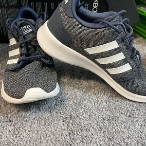 Adidas Cloudfoam sneakers size 7.5